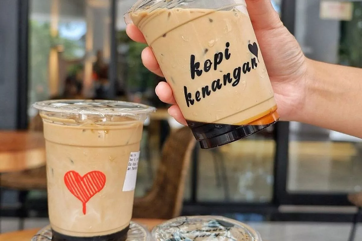 Kopi Kenangan di S. Parman: Santai di Tengah Keramaian Cilacap